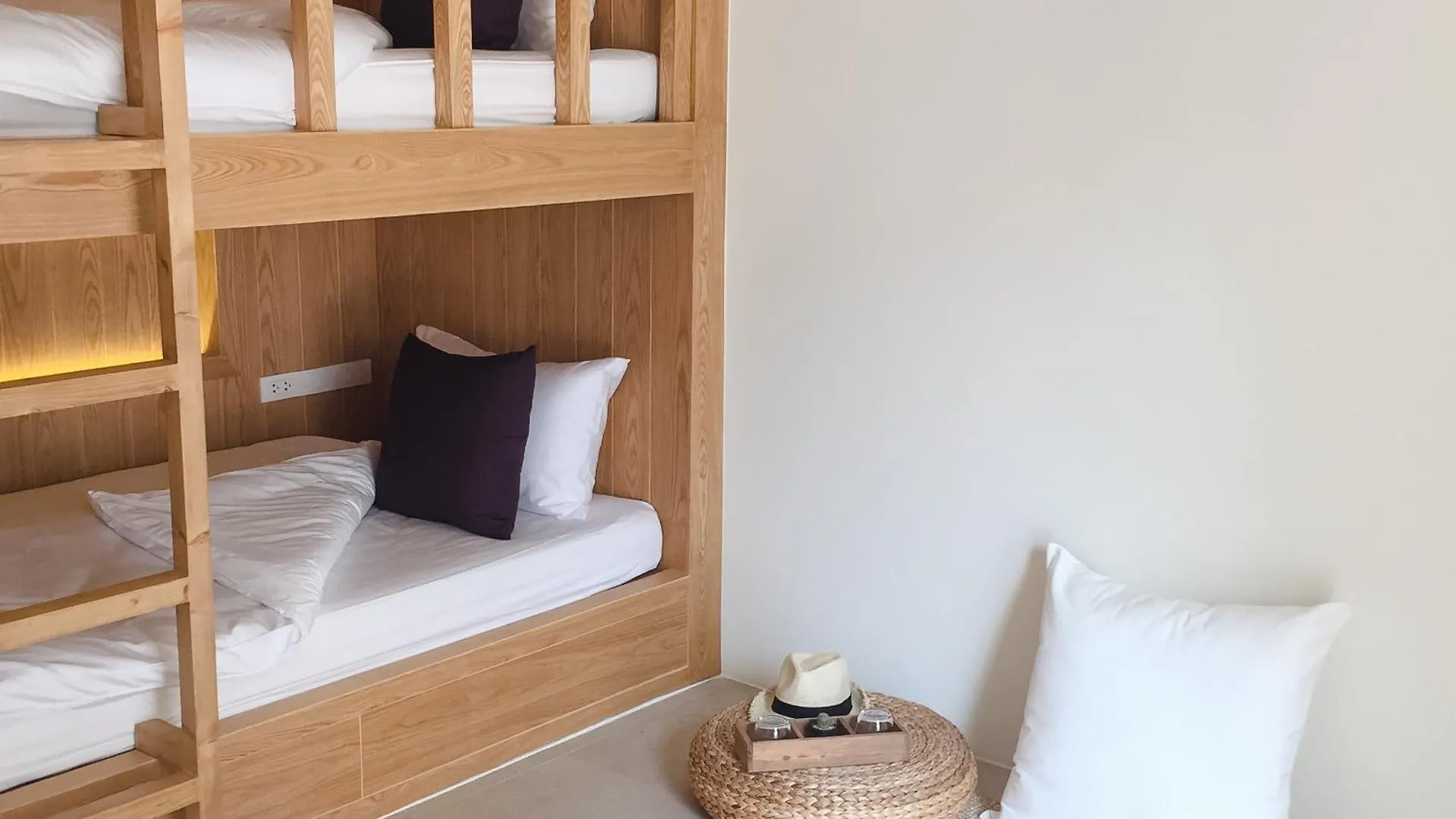 Ko Lanta Amantra Hostels - Women Only
