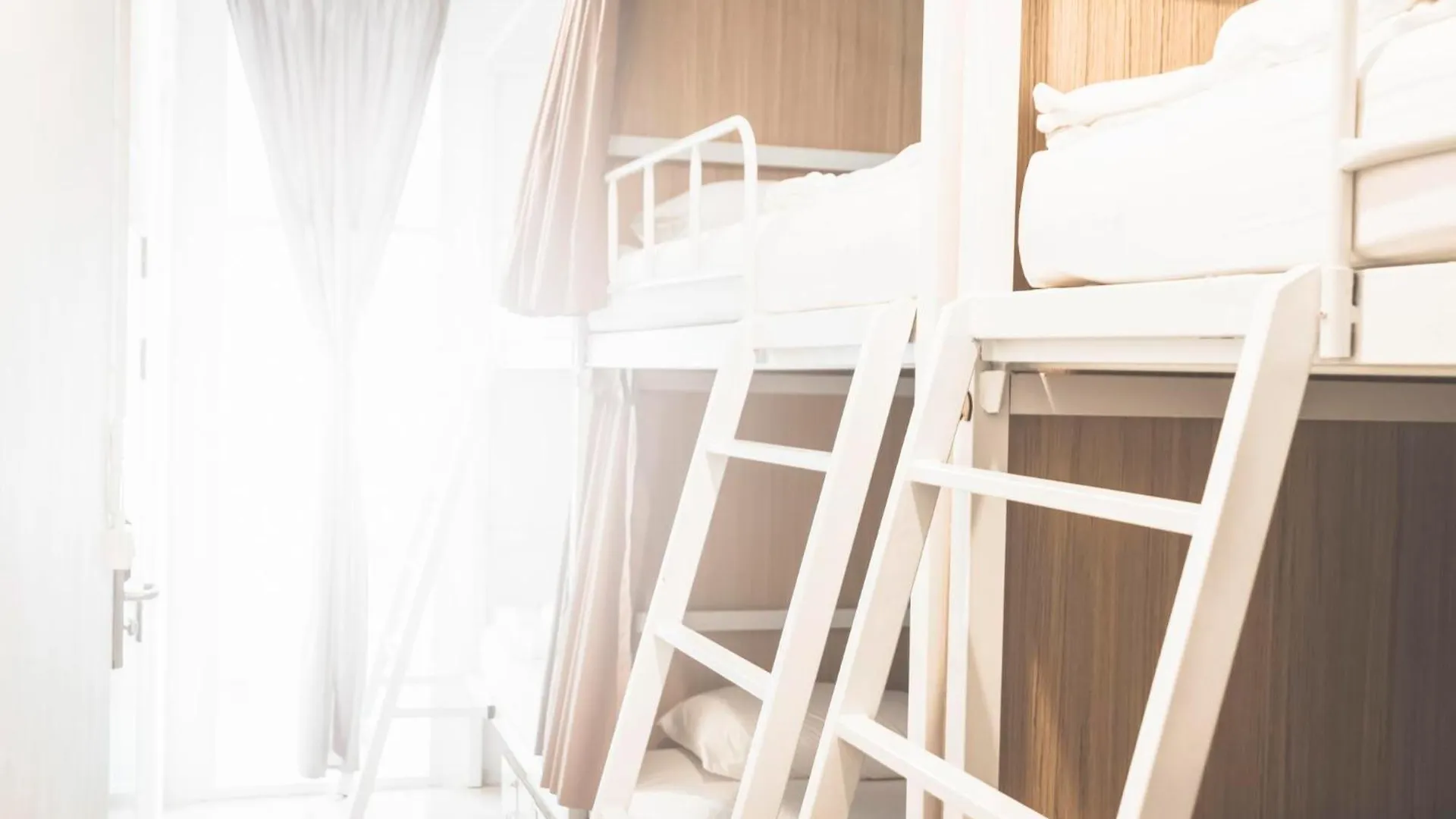 Ko Lanta Amantra Hostels - Women Only Thailand